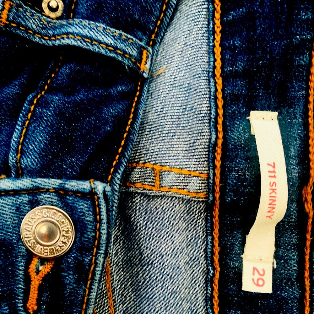 Levis Skinny / Size 29